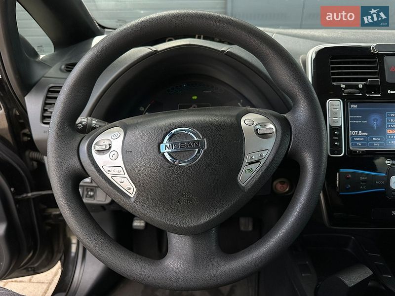 Хэтчбек Nissan Leaf 2014 в Мукачево