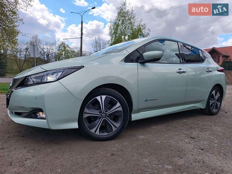 Хетчбек Nissan Leaf 2018 в Луцьку