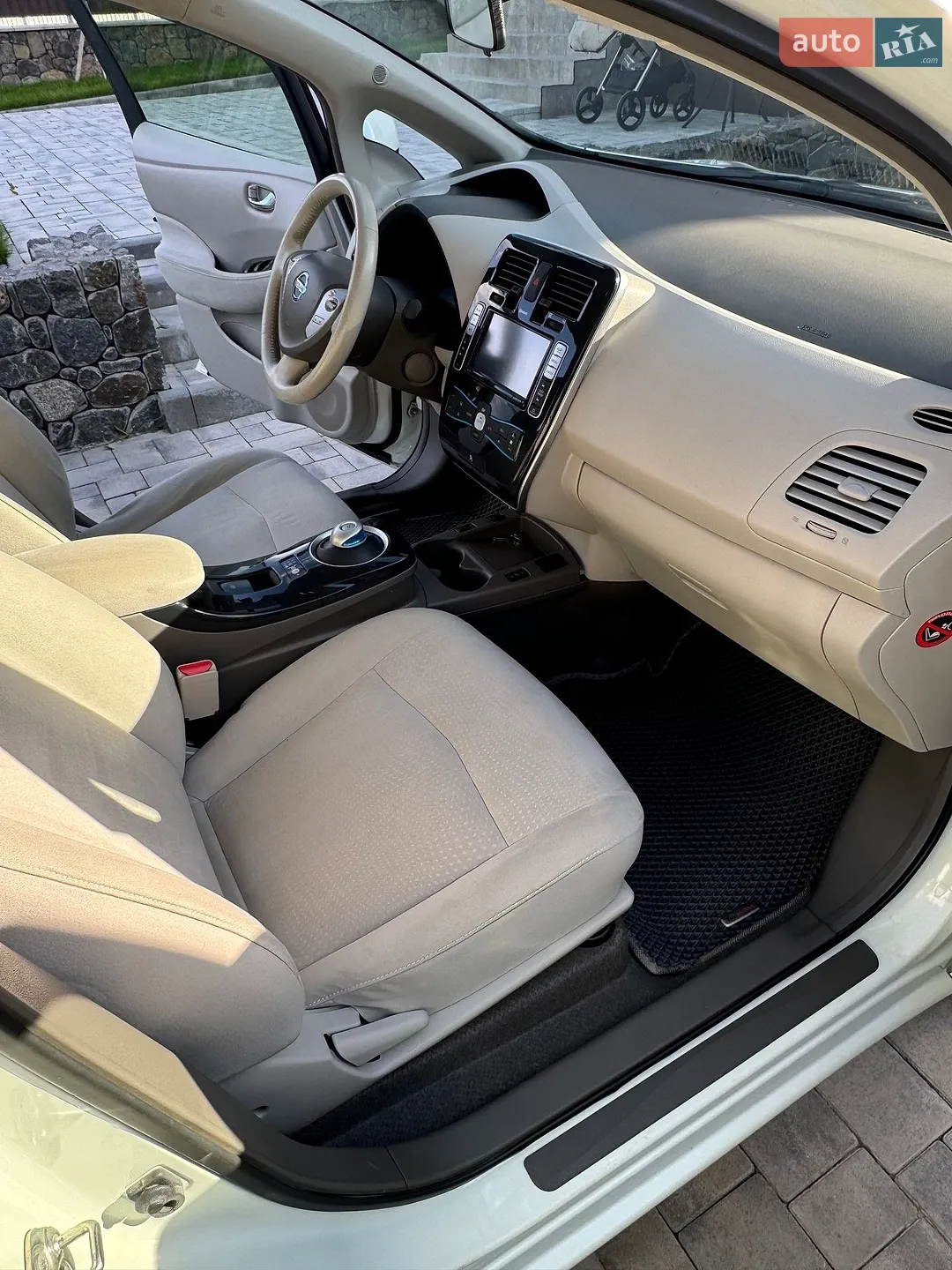 2012 Nissan Leaf - мініатюра 10