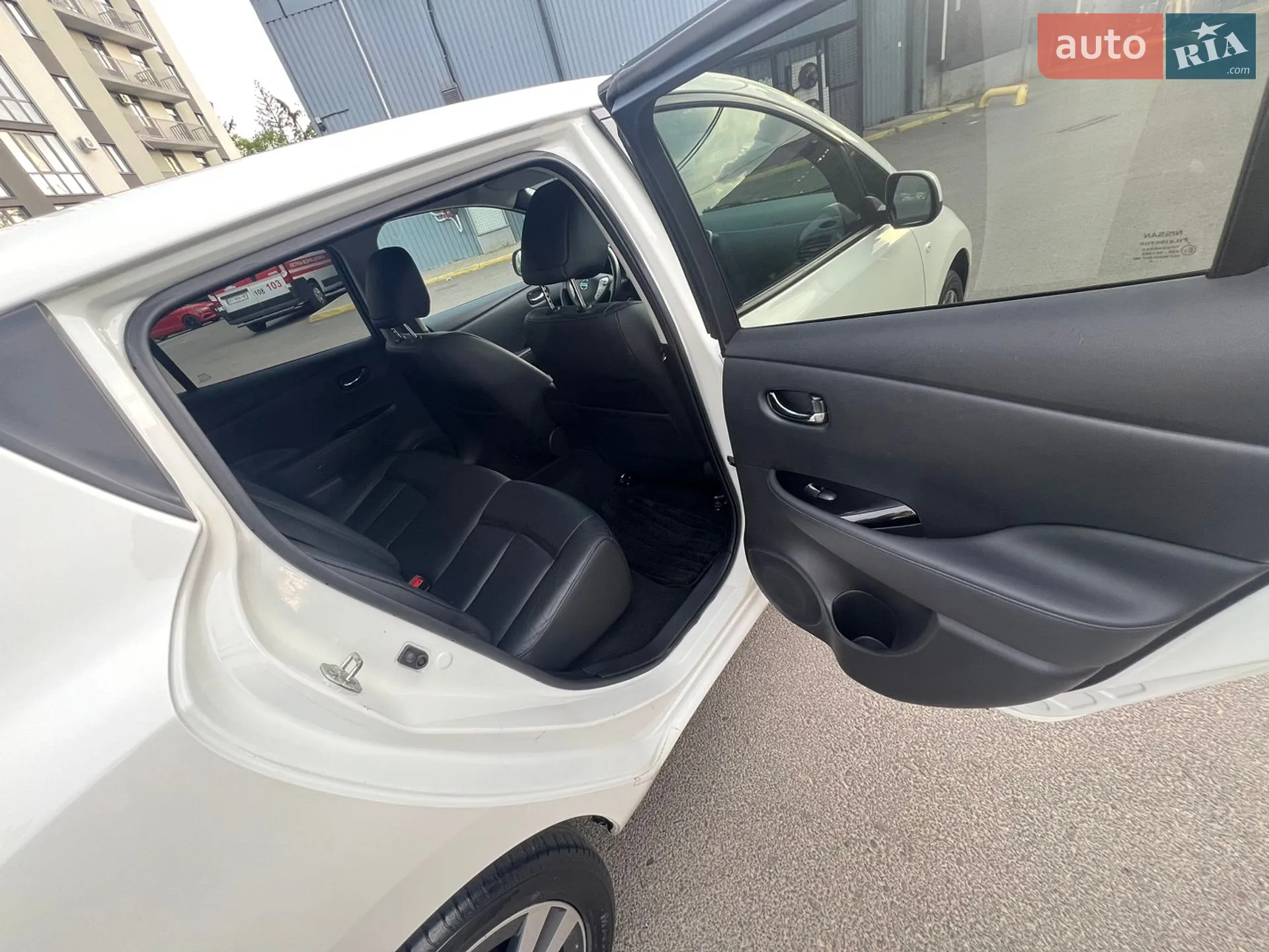 2014 Nissan Leaf - мініатюра 31