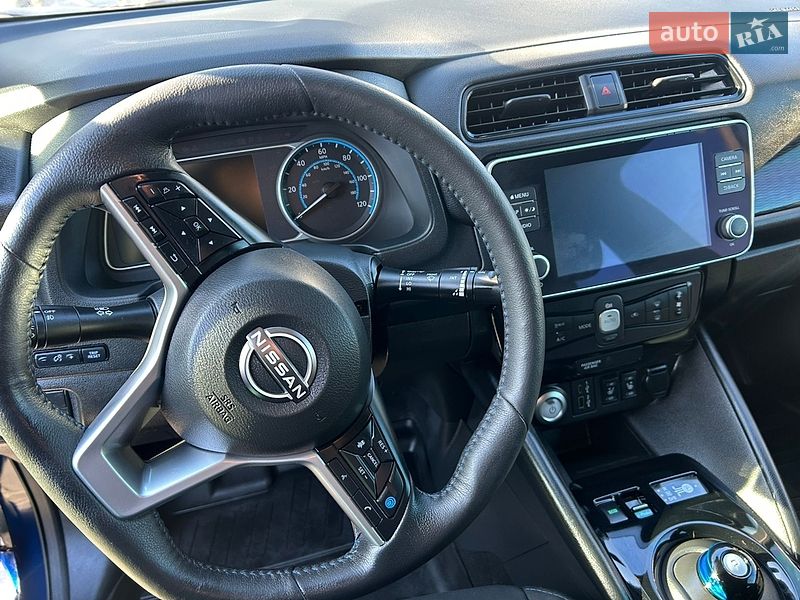 Хэтчбек Nissan Leaf 2023 в Ровно