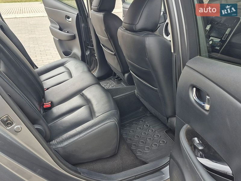 Хэтчбек Nissan Leaf 2016 в Измаиле