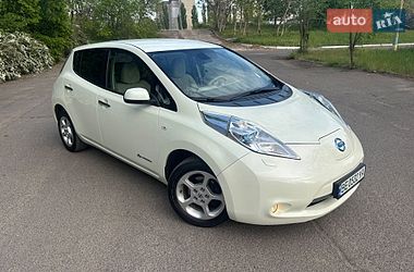 Хэтчбек Nissan Leaf 2012 в Южноукраинске