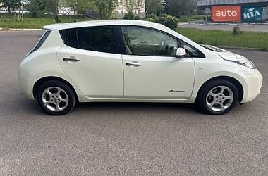 Хэтчбек Nissan Leaf 2012 в Южноукраинске