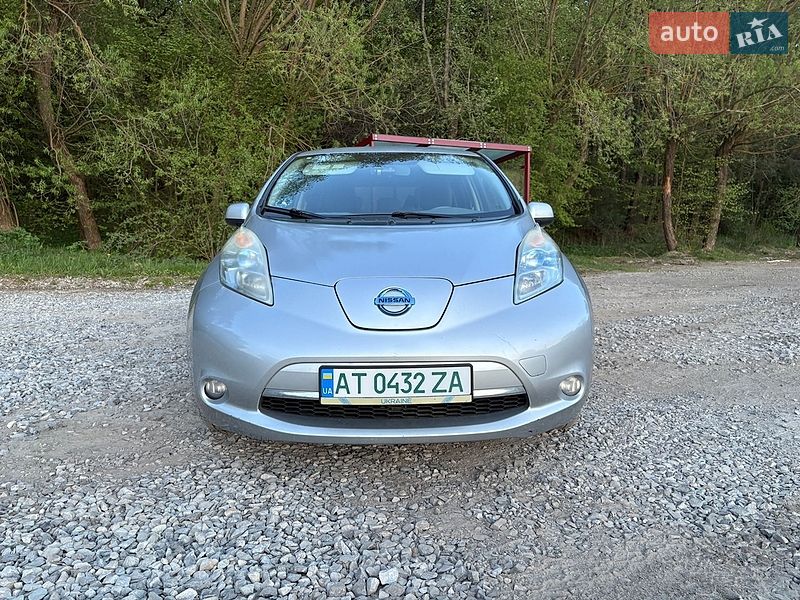 Хэтчбек Nissan Leaf 2012 в Ивано-Франковске