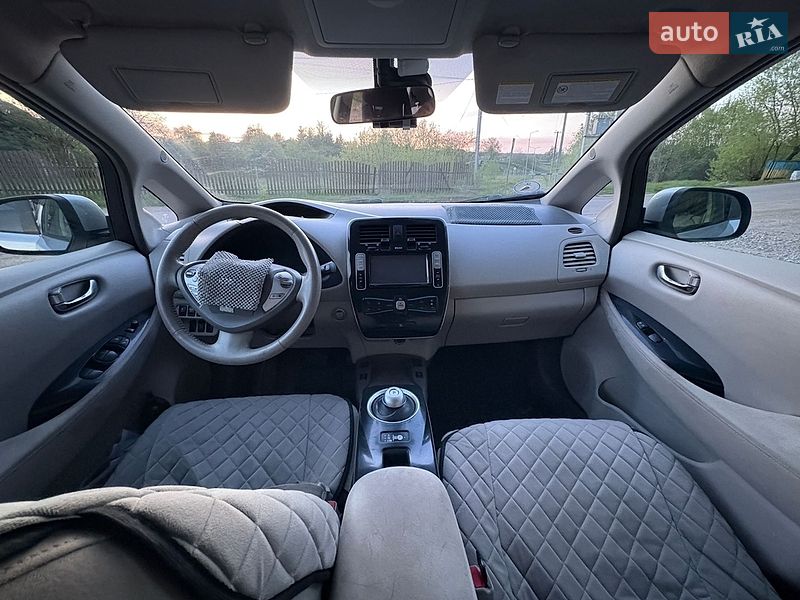 Хэтчбек Nissan Leaf 2012 в Ивано-Франковске