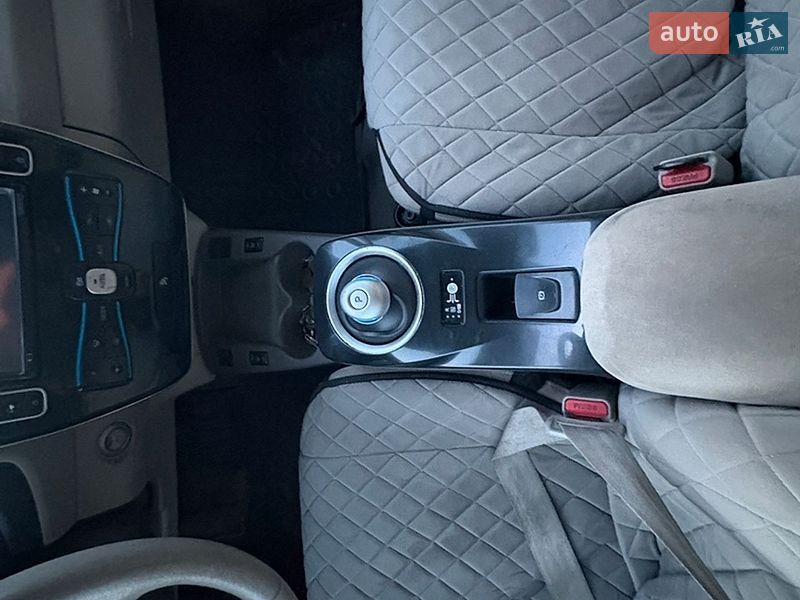 Хэтчбек Nissan Leaf 2012 в Ивано-Франковске