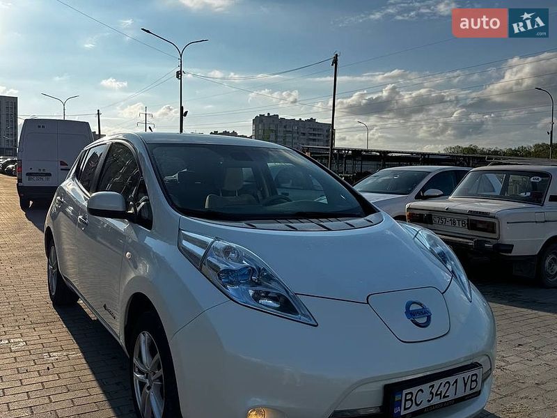 Хетчбек Nissan Leaf 2011 в Львові
