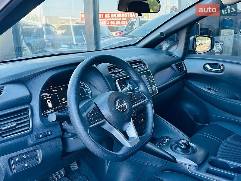 Хэтчбек Nissan Leaf 2024 в Харькове