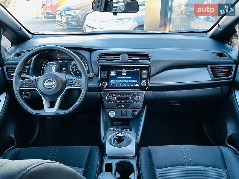 Хэтчбек Nissan Leaf 2024 в Харькове