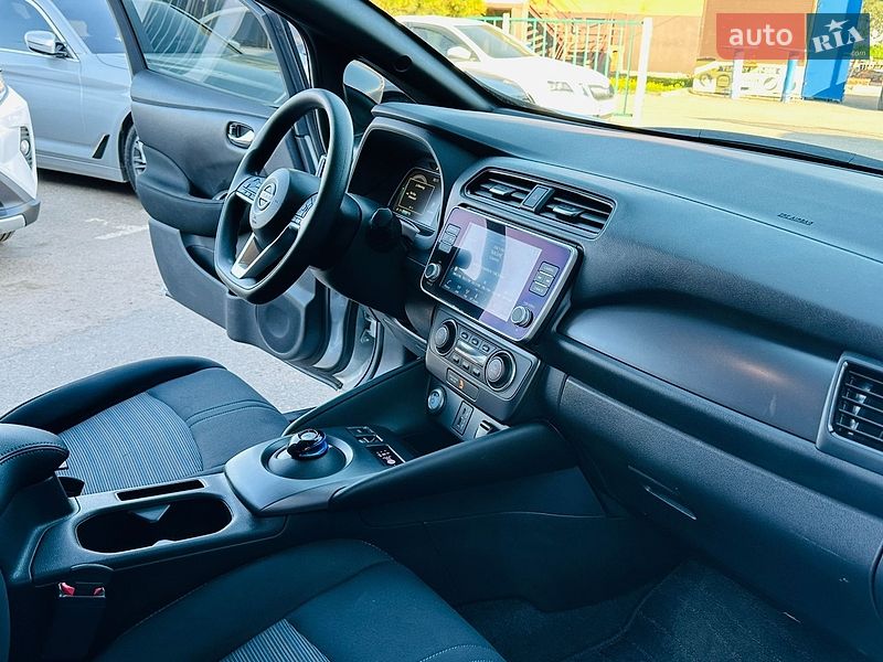 Хэтчбек Nissan Leaf 2024 в Харькове