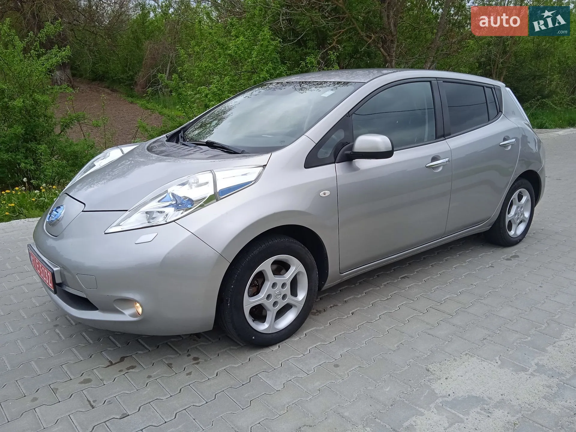 2017 Nissan Leaf - мініатюра 10