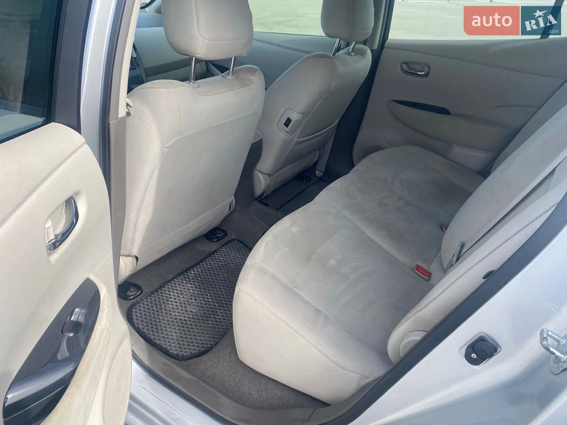 2012 Nissan Leaf - мініатюра 7
