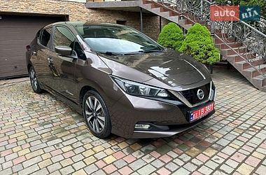 Хэтчбек Nissan Leaf 2018 в Черновцах