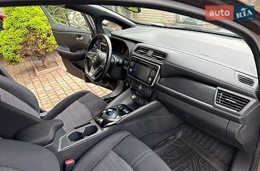 Хэтчбек Nissan Leaf 2018 в Черновцах