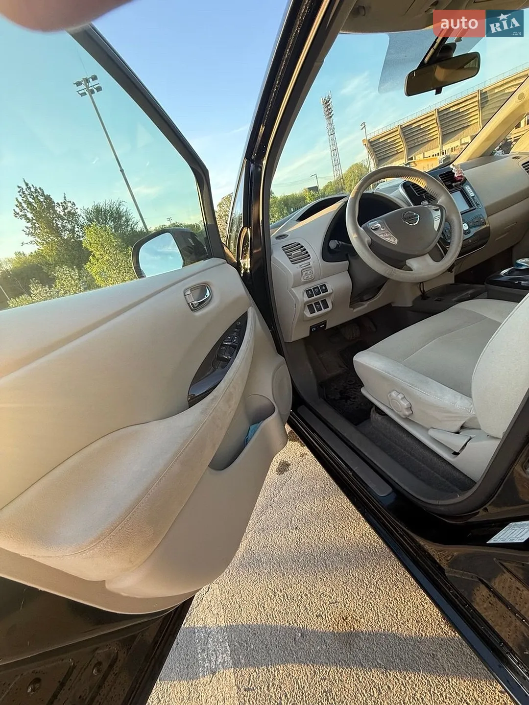 2012 Nissan Leaf - мініатюра 9