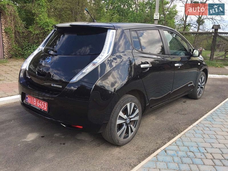 Хэтчбек Nissan Leaf 2014 в Черновцах