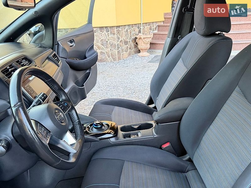 Хэтчбек Nissan Leaf 2019 в Львове