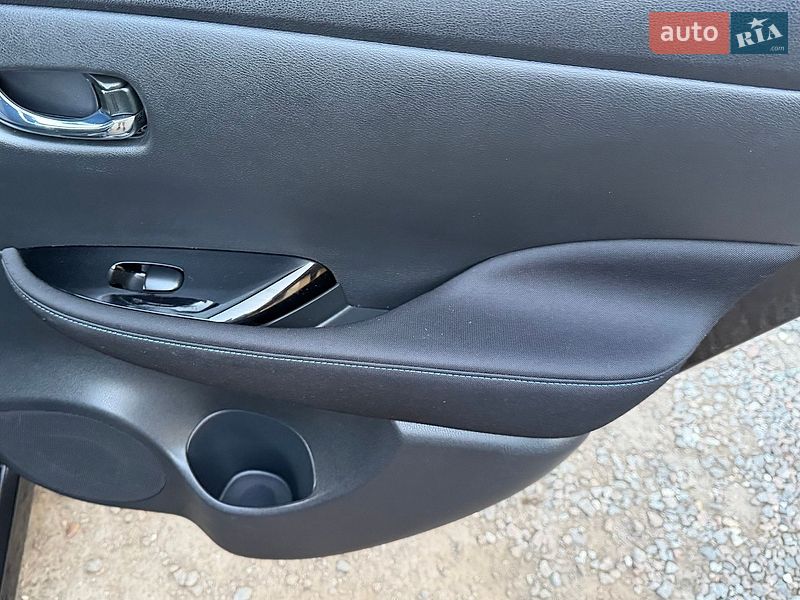 Хэтчбек Nissan Leaf 2019 в Львове