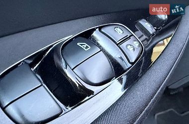 Хэтчбек Nissan Leaf 2019 в Львове