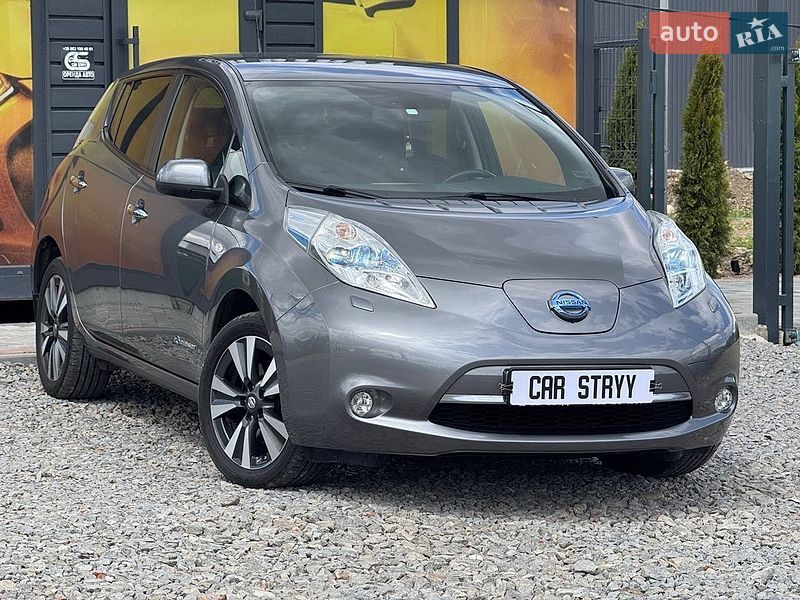 Хэтчбек Nissan Leaf 2015 в Стрые