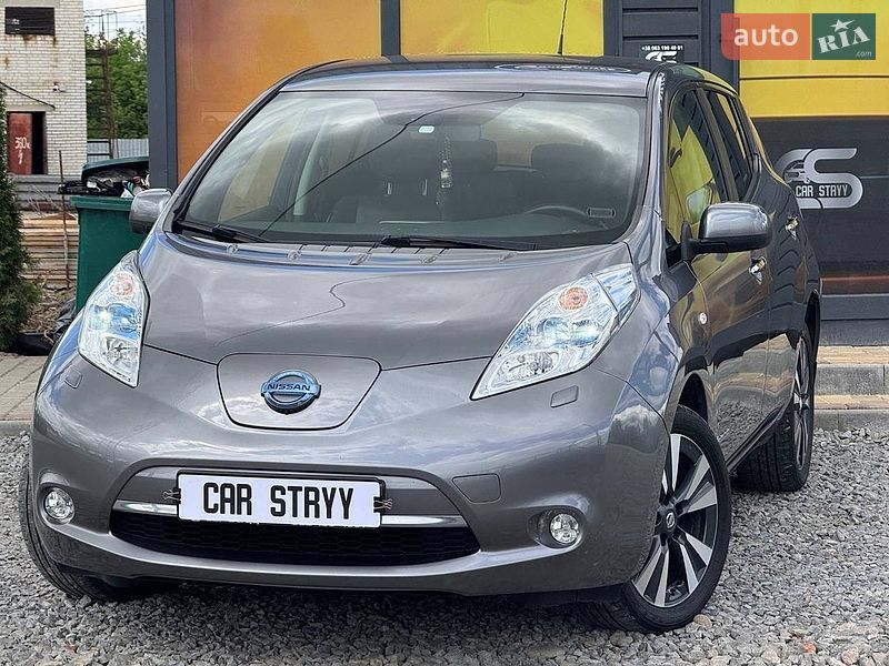 Хэтчбек Nissan Leaf 2015 в Стрые