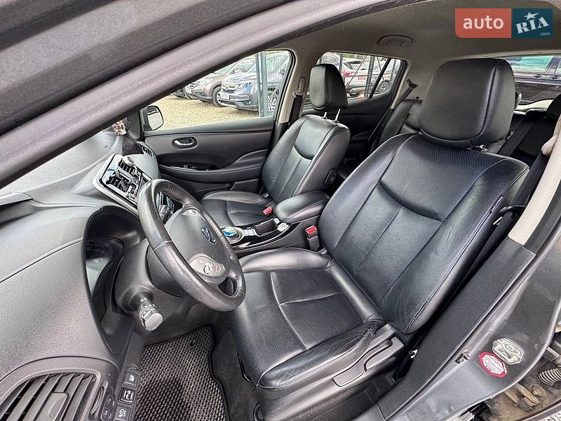 Хэтчбек Nissan Leaf 2015 в Стрые