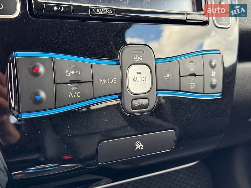 Хэтчбек Nissan Leaf 2015 в Стрые