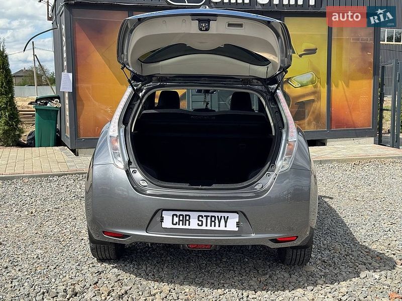 Хэтчбек Nissan Leaf 2015 в Стрые