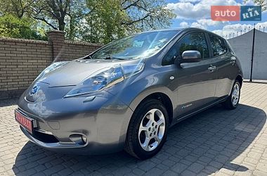 Хетчбек Nissan Leaf 2015 в Чернівцях