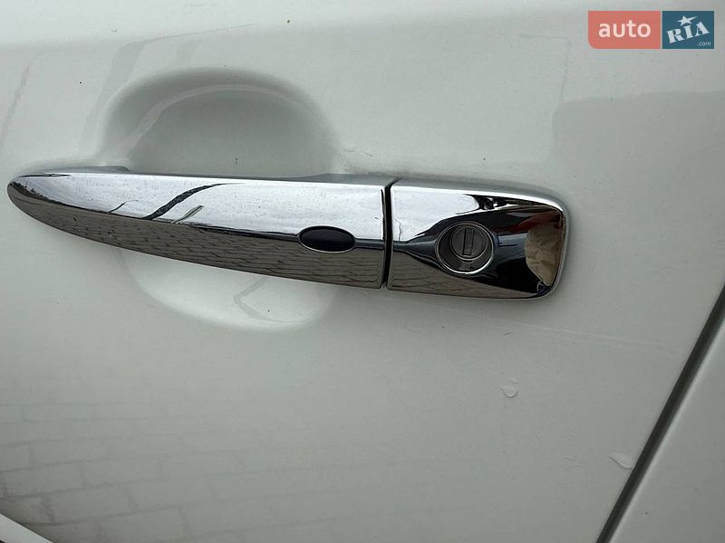 Хэтчбек Nissan Leaf 2019 в Житомире