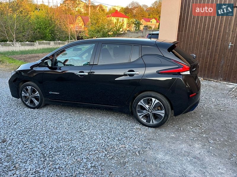 Хетчбек Nissan Leaf 2018 в Рівному