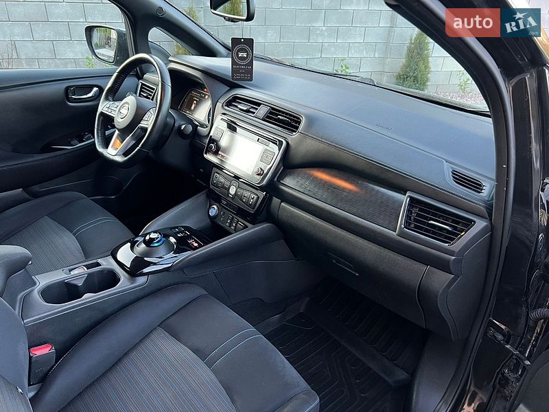 Хетчбек Nissan Leaf 2018 в Рівному