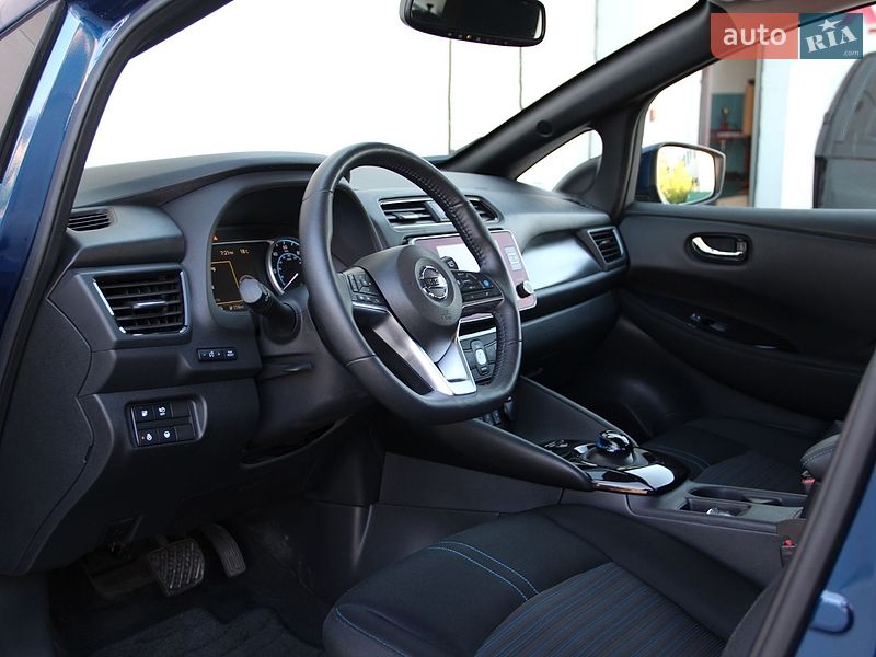 Хетчбек Nissan Leaf 2021 в Сарнах
