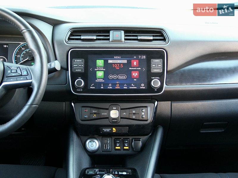 Хетчбек Nissan Leaf 2021 в Сарнах