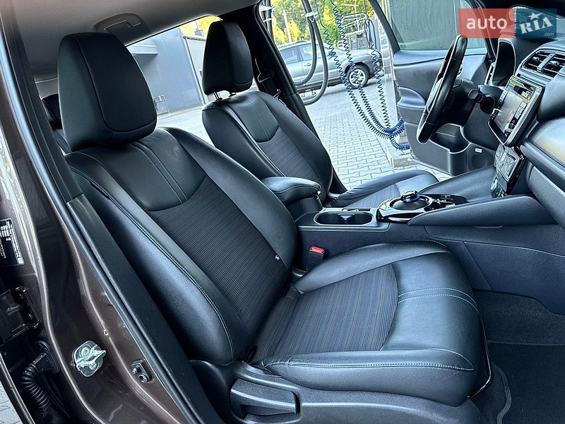 Хэтчбек Nissan Leaf 2018 в Дрогобыче
