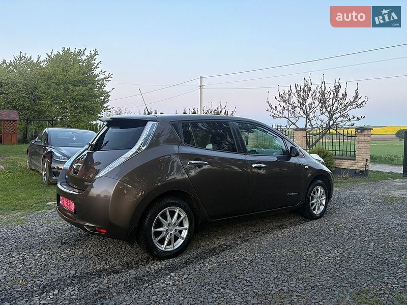 Хэтчбек Nissan Leaf 2016 в Луцке
