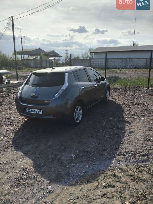 Хетчбек Nissan Leaf 2014 в Львові