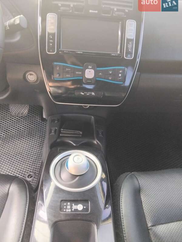 Хетчбек Nissan Leaf 2014 в Львові