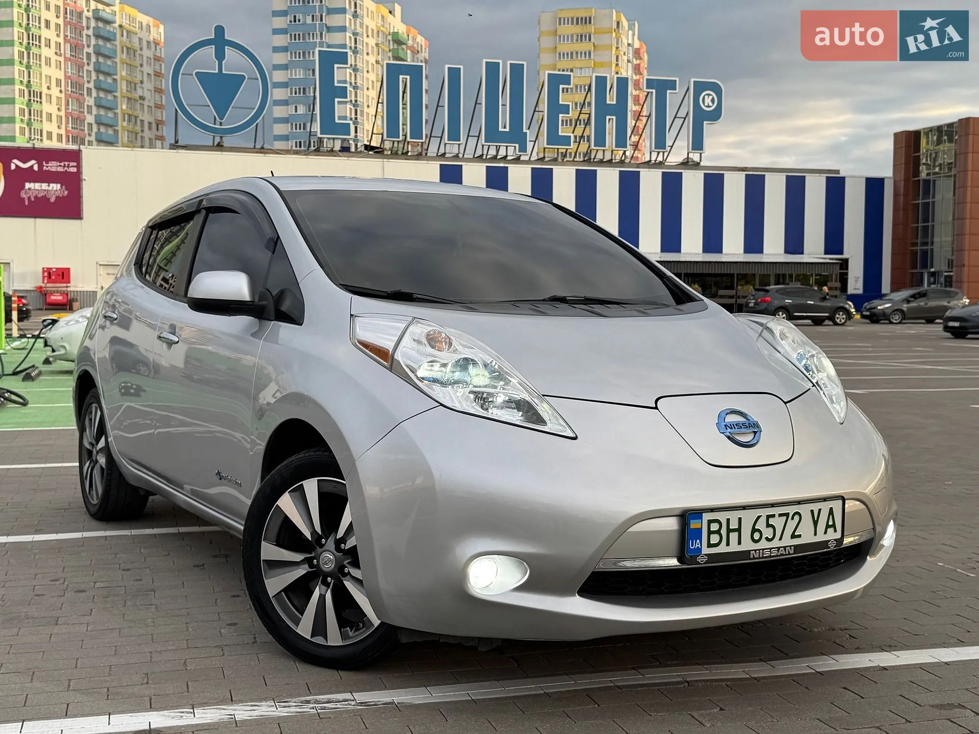 2015 Nissan Leaf - мініатюра 2