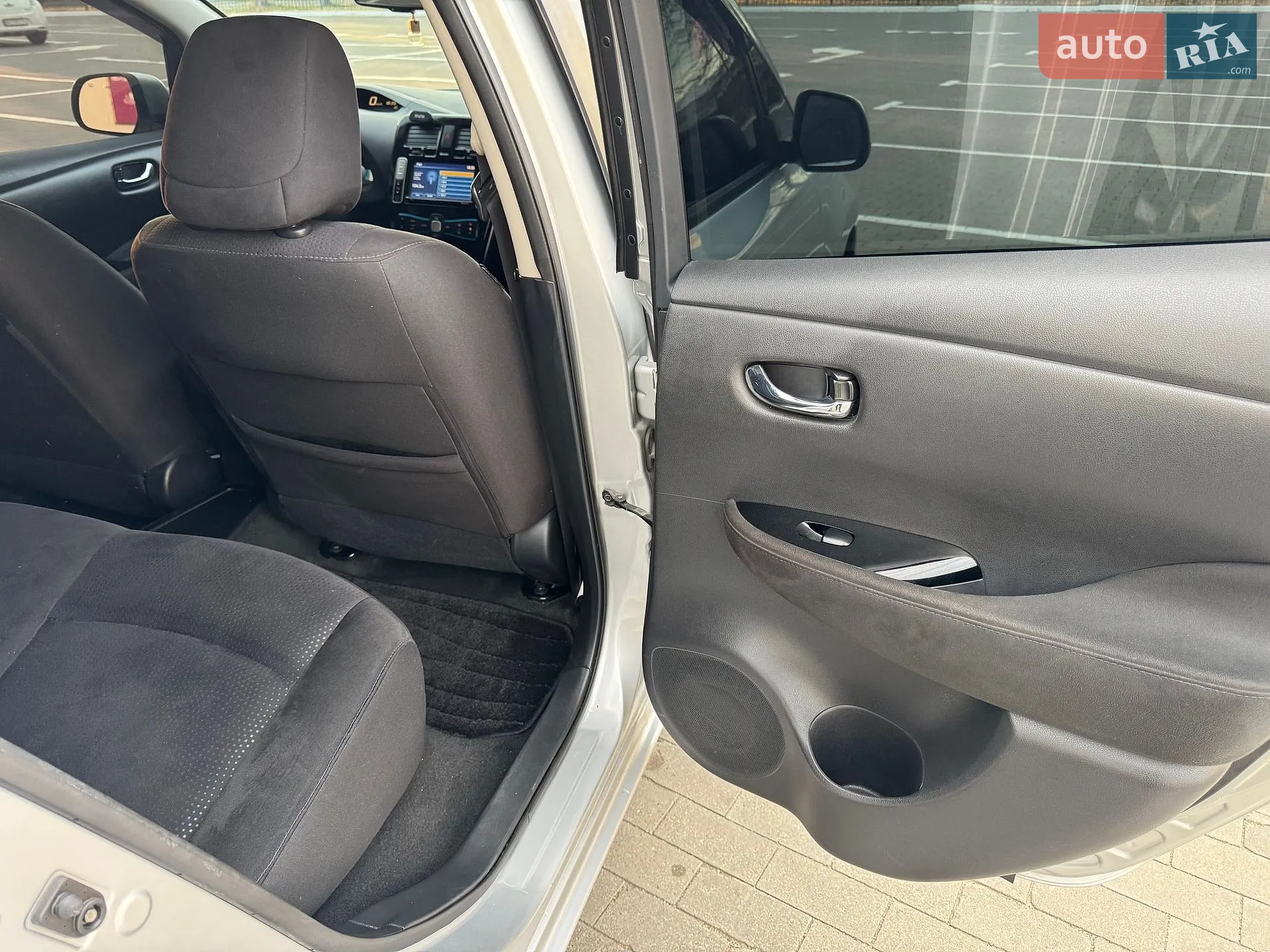 2015 Nissan Leaf - мініатюра 31