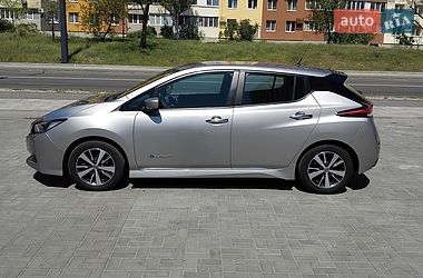Хэтчбек Nissan Leaf 2018 в Днепре