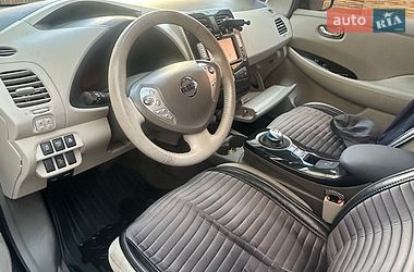 Хэтчбек Nissan Leaf 2012 в Одессе