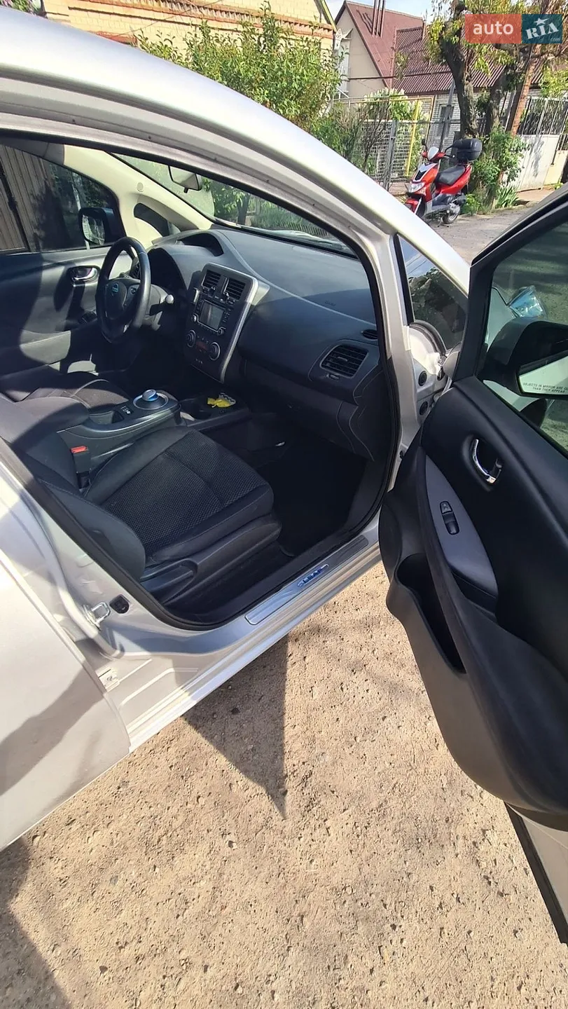 2015 Nissan Leaf - мініатюра 12