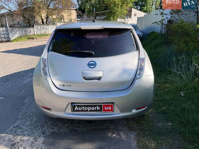 Хетчбек Nissan Leaf 2013 в Києві фото 6 Хетчбек Nissan Leaf 2013 в Києві