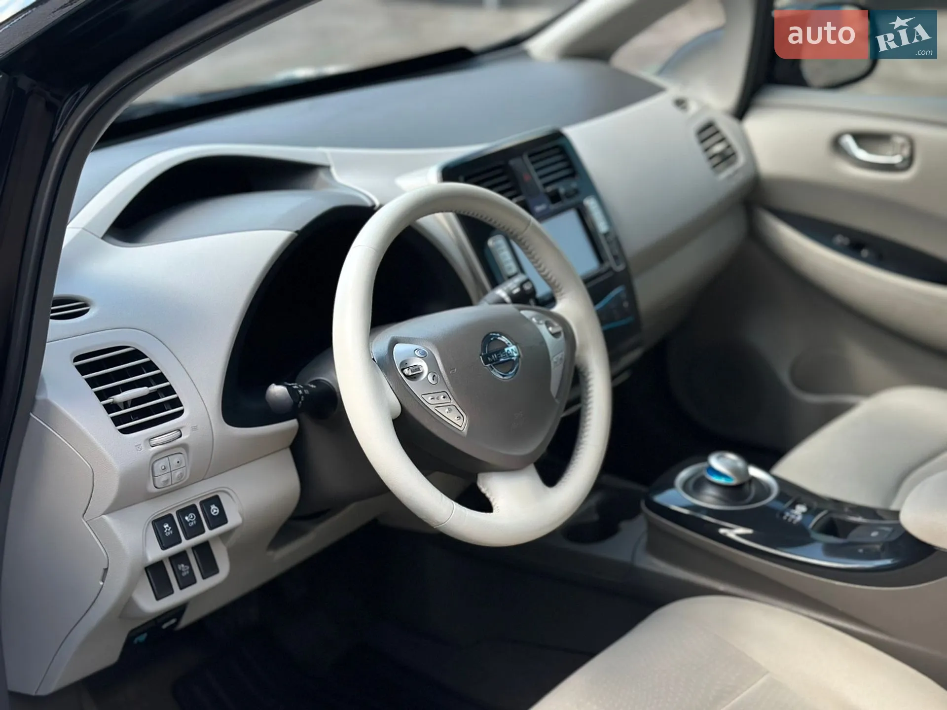 2012 Nissan Leaf - мініатюра 17
