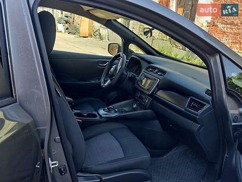 Хетчбек Nissan Leaf 2018 в Львові фото 5 Хетчбек Nissan Leaf 2018 в Львові