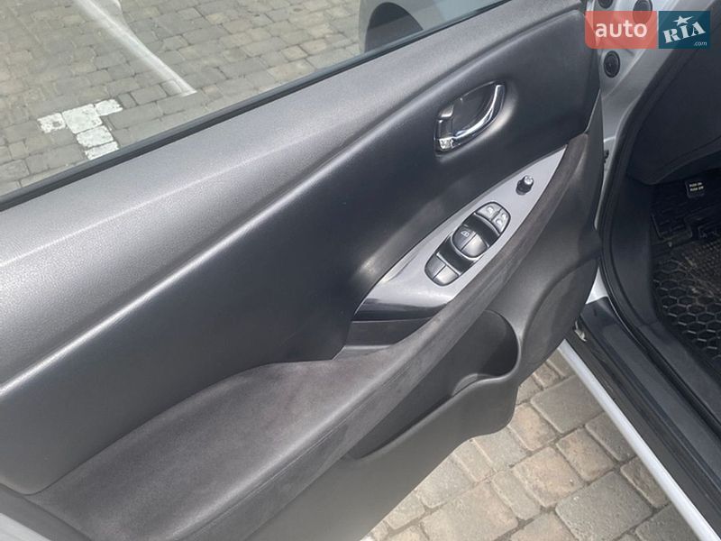 Хэтчбек Nissan Leaf 2013 в Харькове