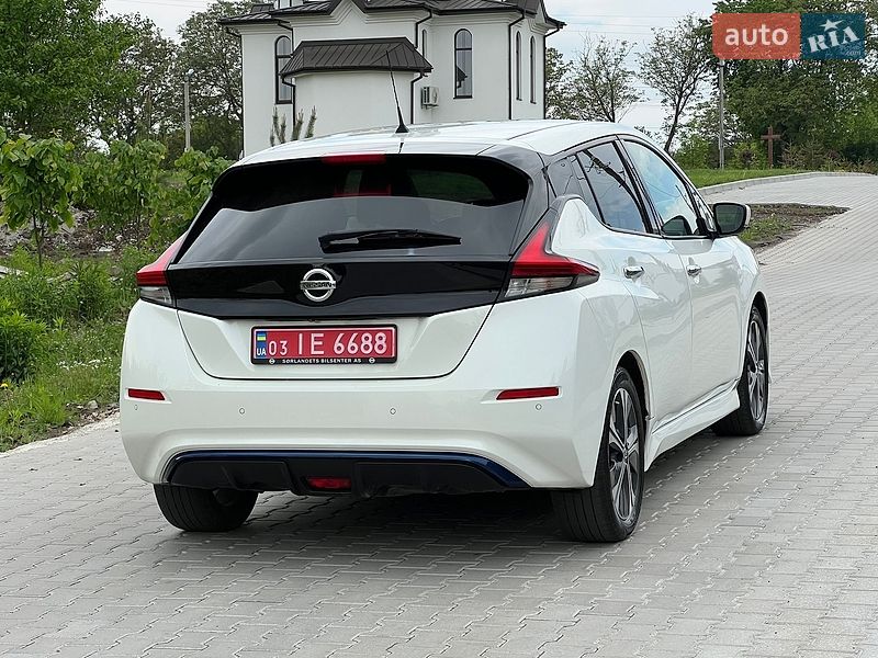 Хэтчбек Nissan Leaf 2018 в Ровно