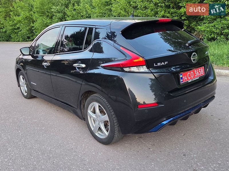 Хэтчбек Nissan Leaf 2017 в Радивилове